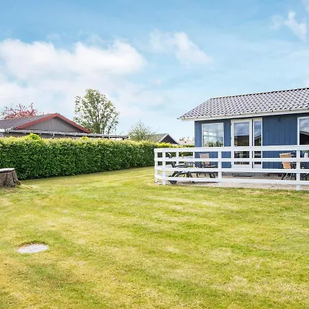 Two-bedroom Holiday In 7
