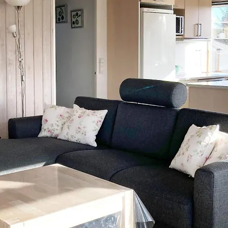 Two-bedroom Holiday In 7 *