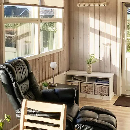 Semesterbostad Two-bedroom Holiday In 7